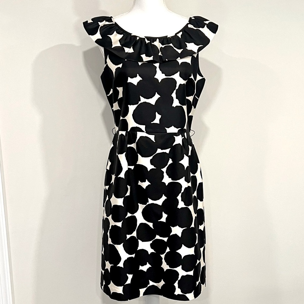 Kate Spade RARE silk party dress, beautiful soft material. Blot dots on white. 8